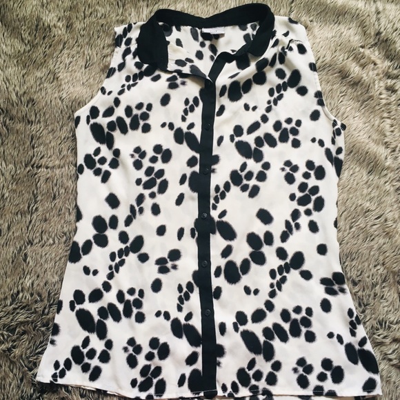 Worthington black white animal print button down sleeveless shirt size small - Picture 1 of 4